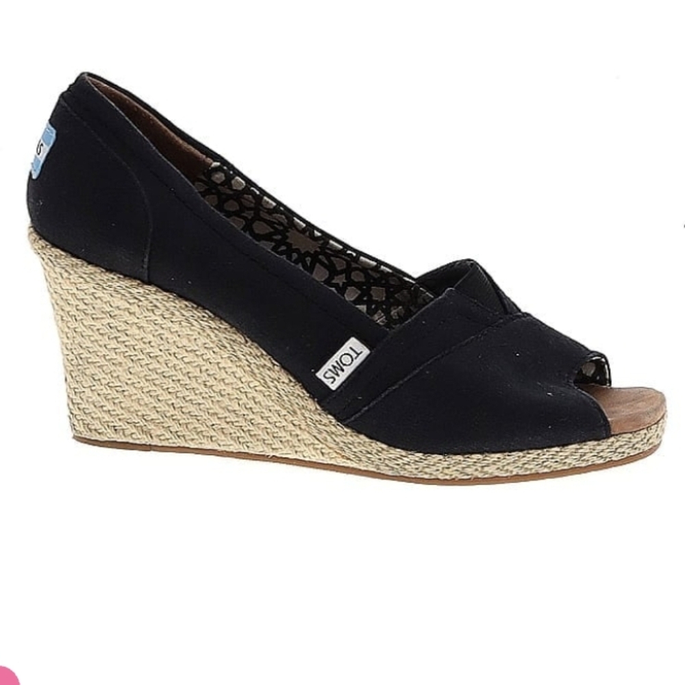 TOMS black wedges